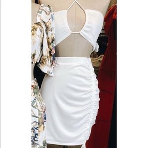 The cutest white/off white vacay set.